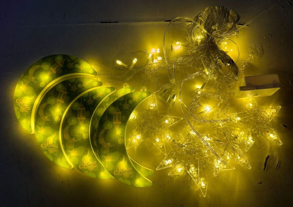 Animasyonlu Ay Yıldız ve Yıldız Set Led Perde Yılbaşı Süsü 60-90 Cm 3 Metre Ay Yıldız ve Yıldız Süsleme SNC-709-4