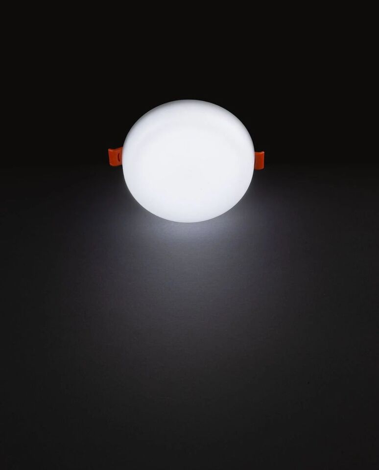 Noas 18W Plus Ayarlanabilir Sıva Altı Led Panel Beyaz Işık YL12-1800