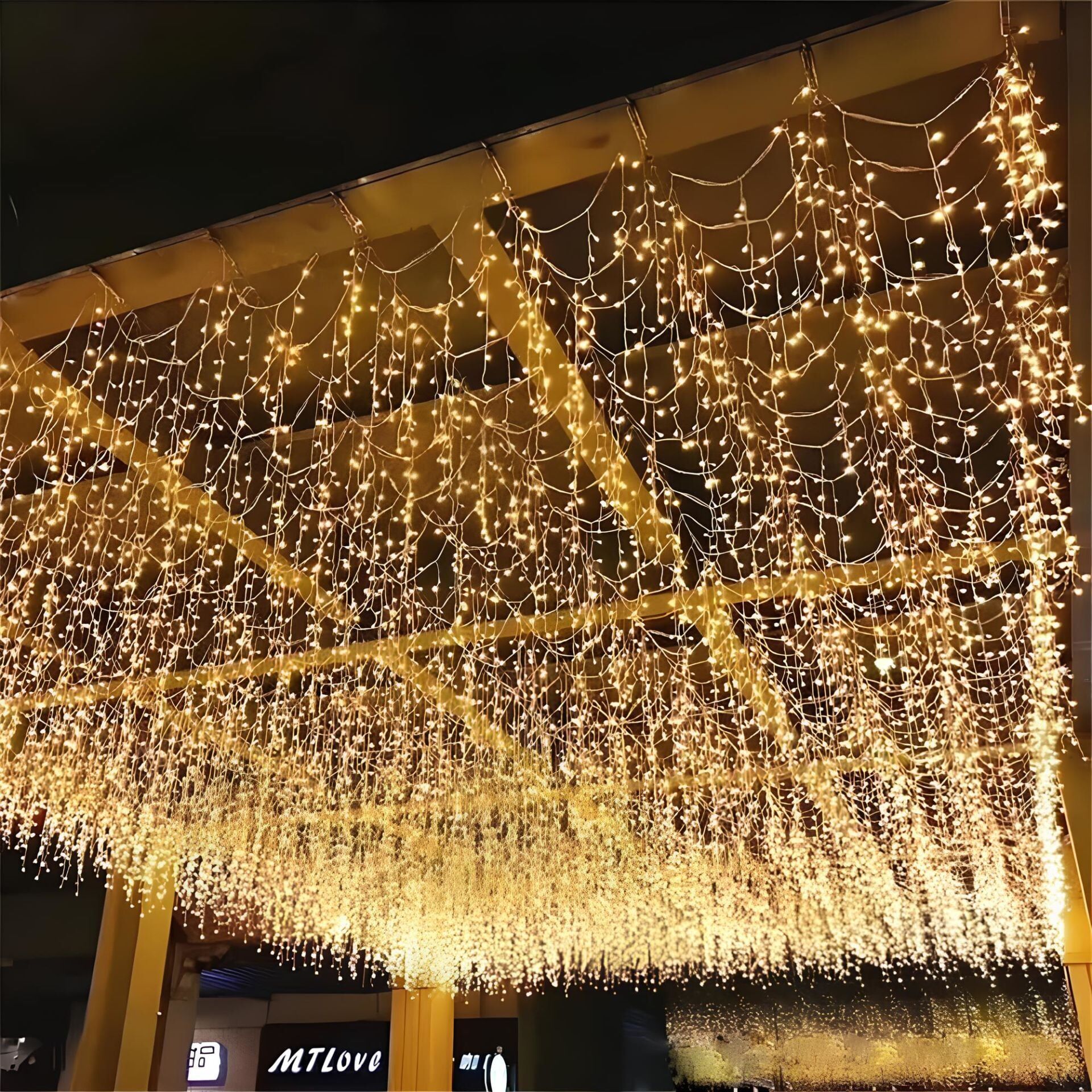Flaşlı Sarkıt Saçak Led Yılbaşı Süsü 2x3 Metre 600 Ledli Saçak Yılbaşı Ağacı Süsü Beyaz Kablo SNC-604