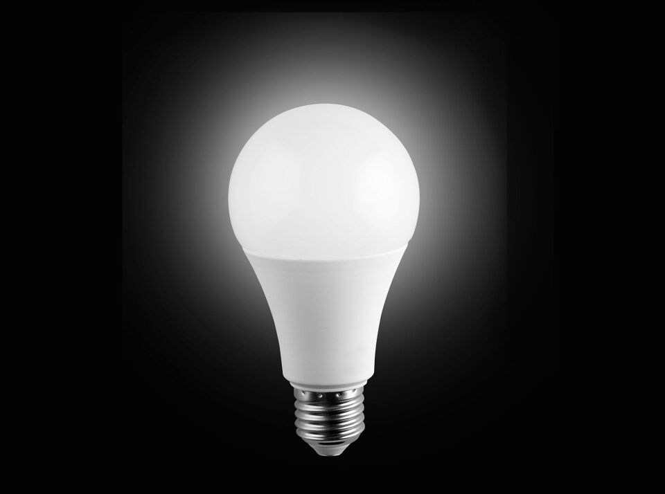 Noas 12W E27 Duylu Led Ampül Beyaz Işık YL95-1211